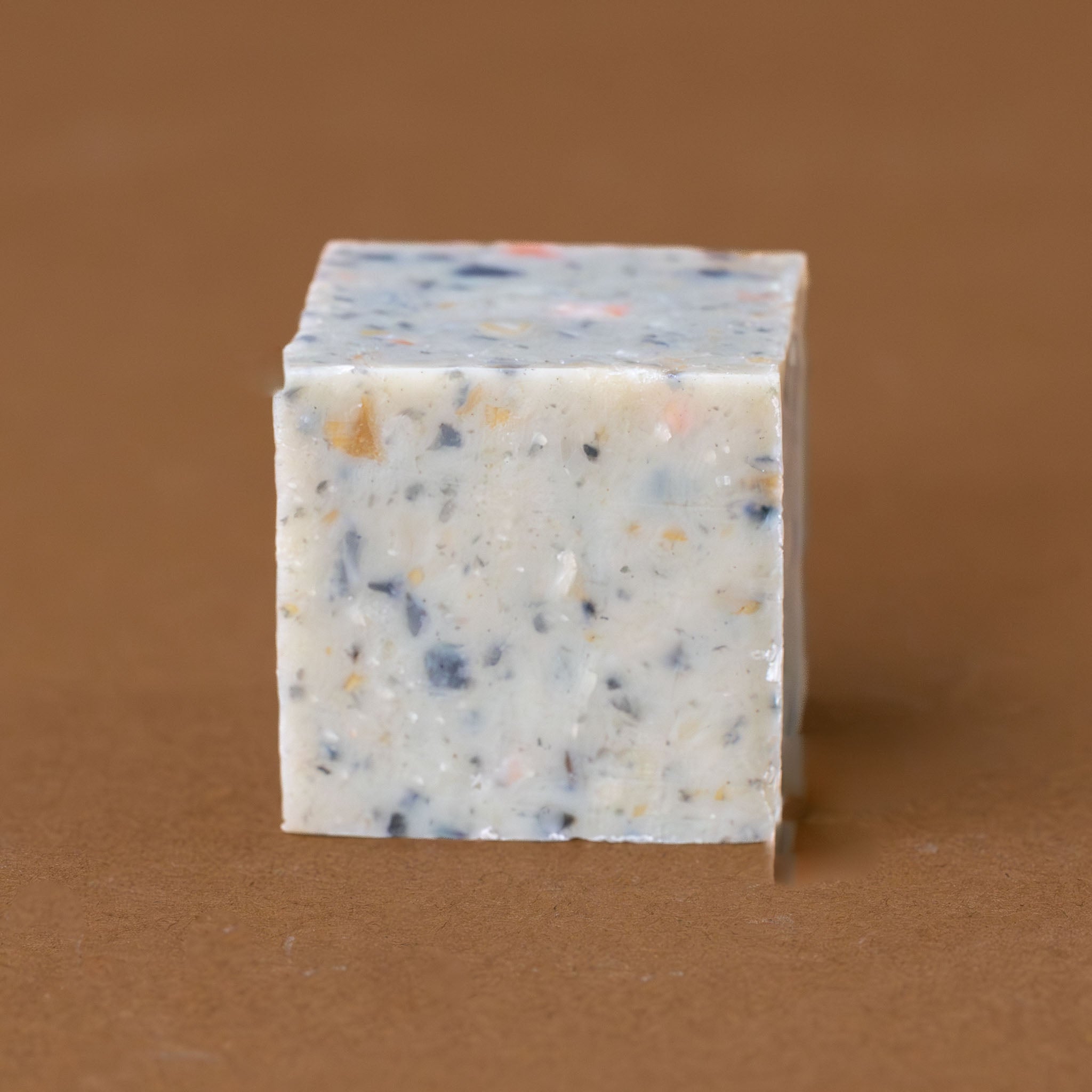 biodegradable-clay-soap-cube-oshika