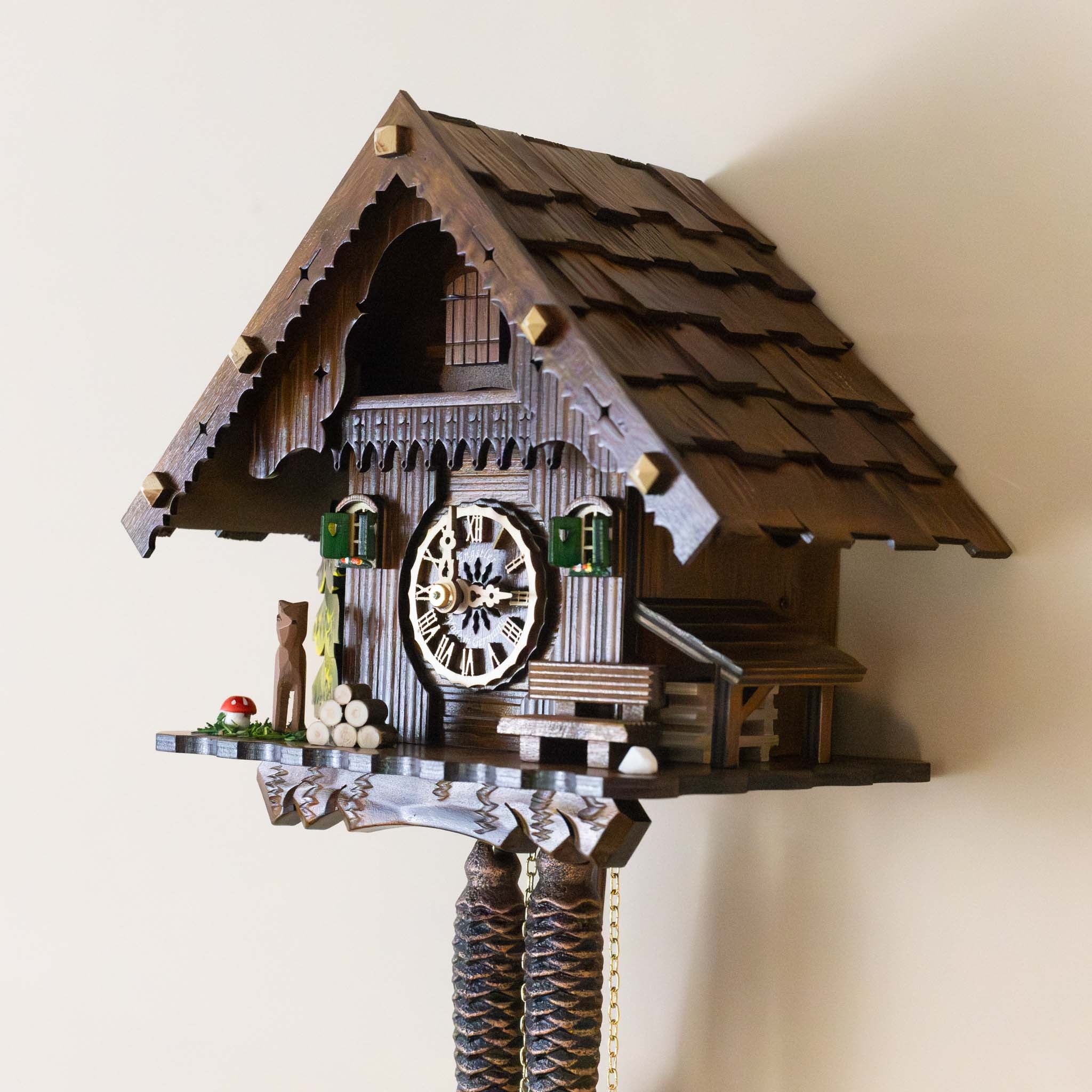 Black Forest Mechanical Cuckoo Clock | Woodland Chalet