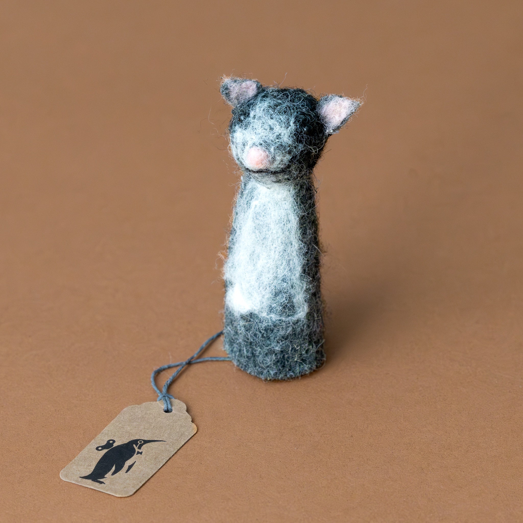 felt-cat-finger-puppet-grey