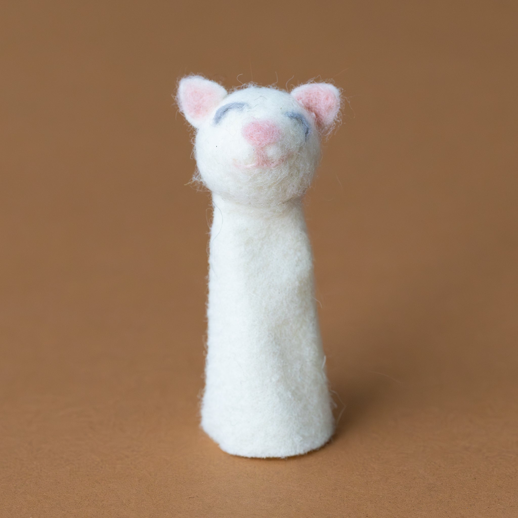 felt-cat-finger-puppet-white