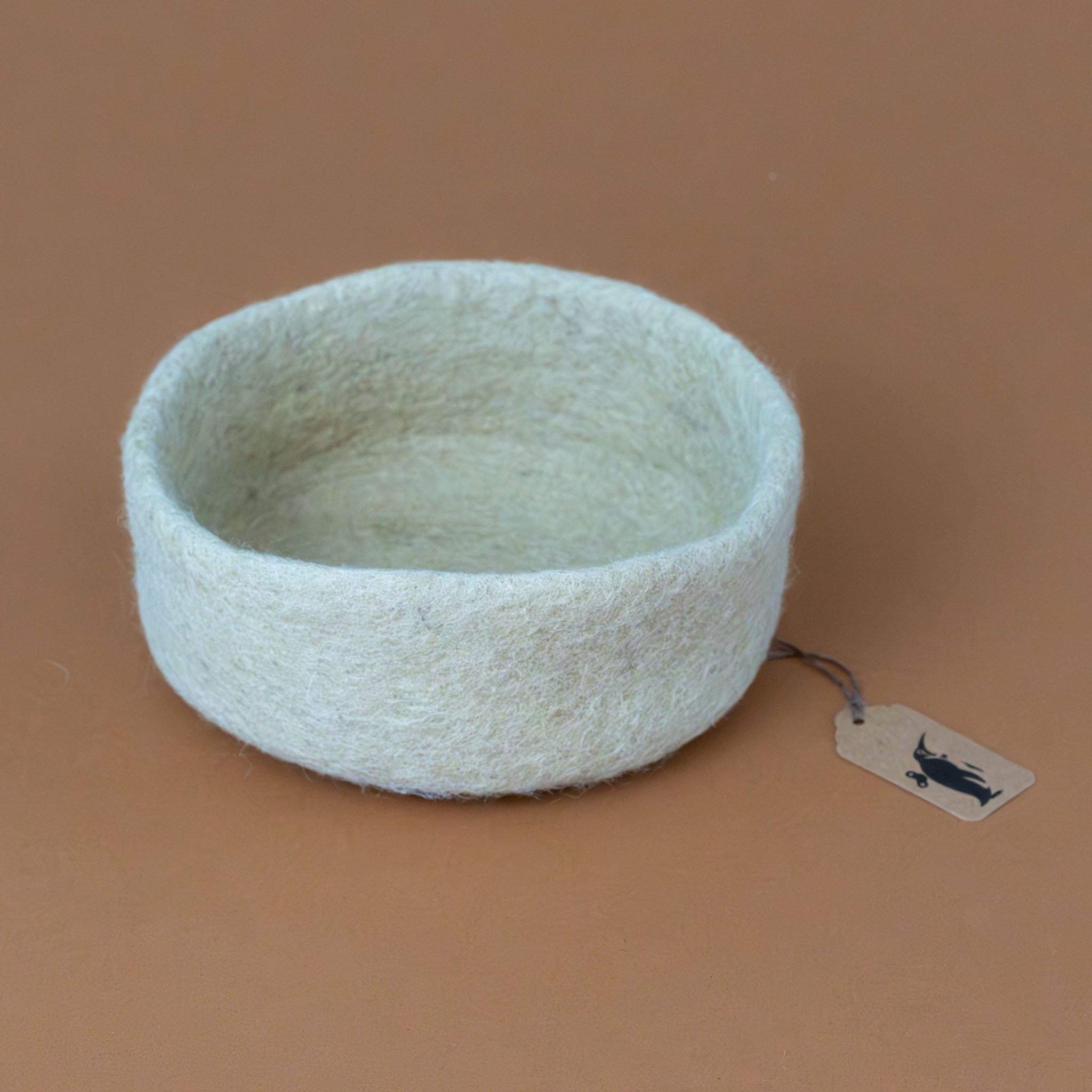 felt-dish-honey-medium