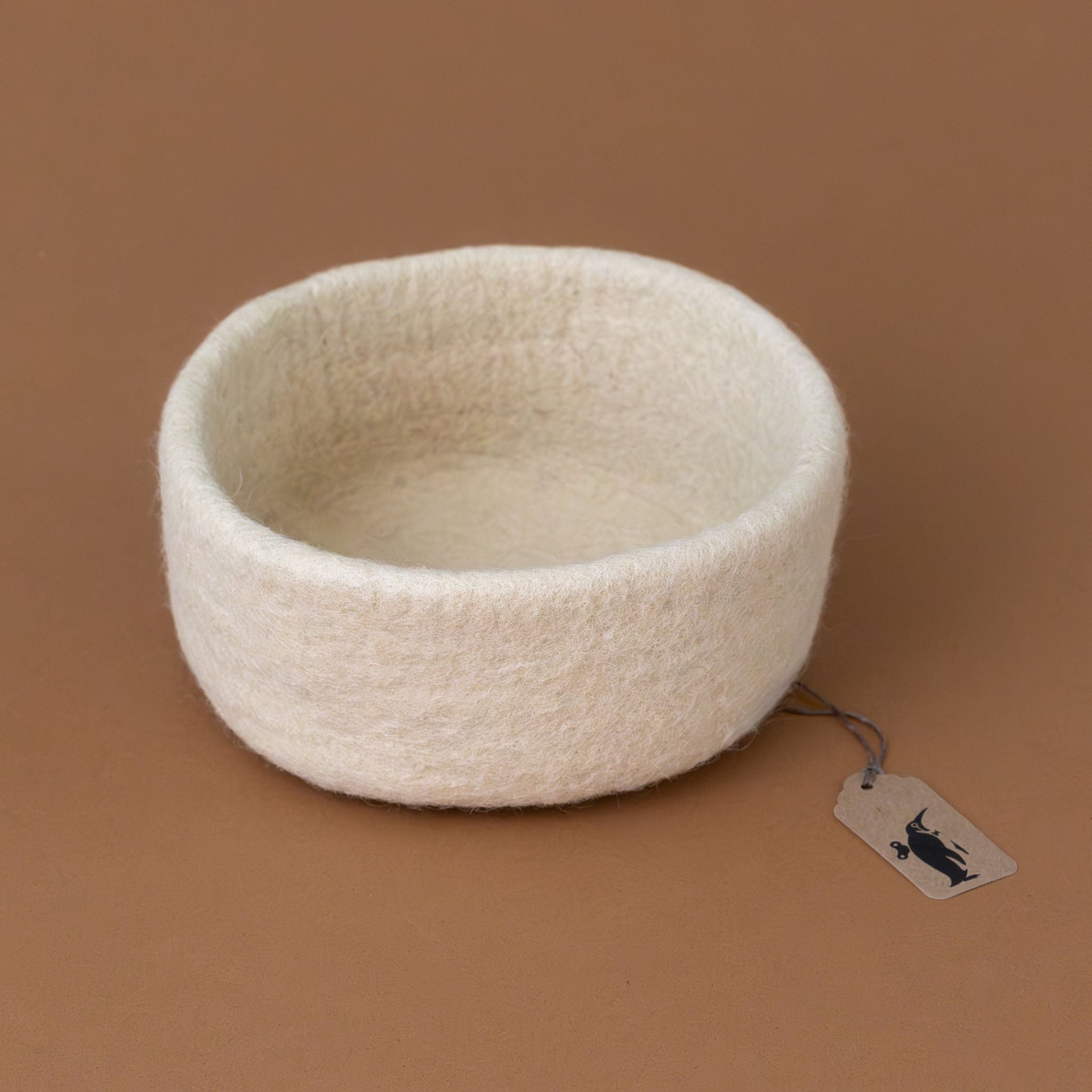 felt-dish-sand-medium