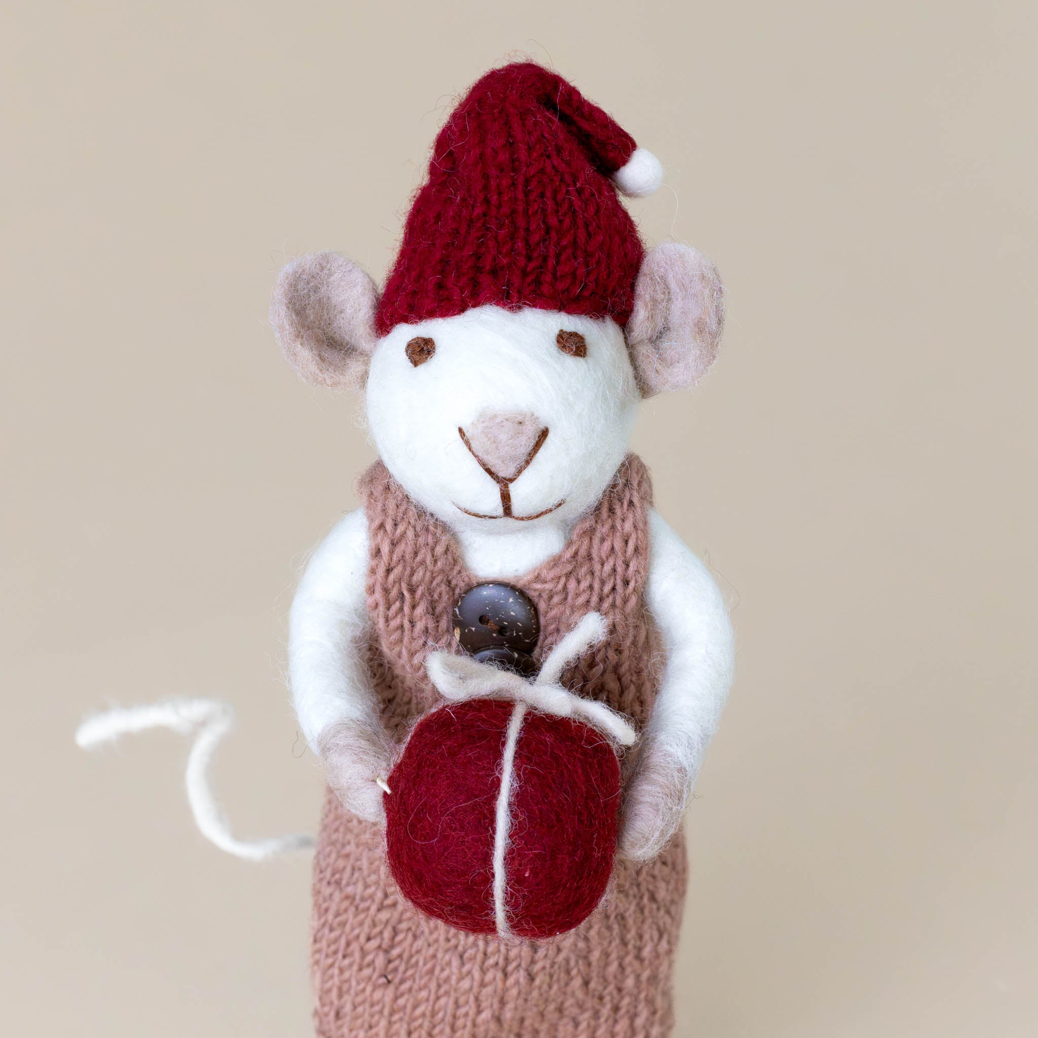 felted-white-mouse-mauve-dress-with-red-present