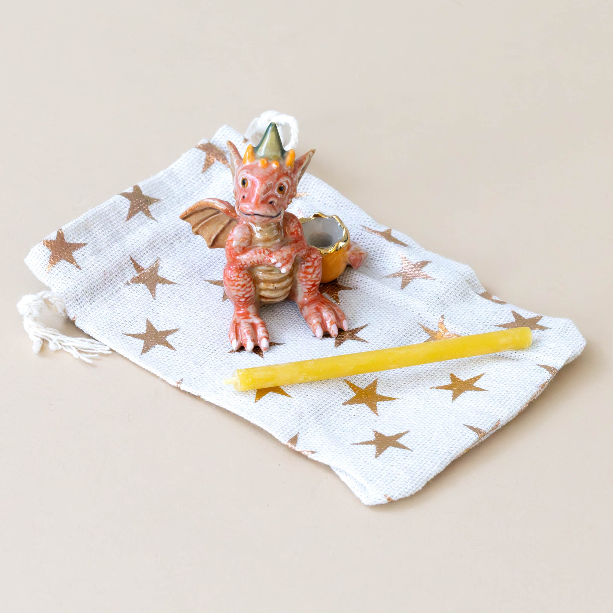 heirloom-porcelain-cake-topper-dragon-with-candle-and-storage-bag