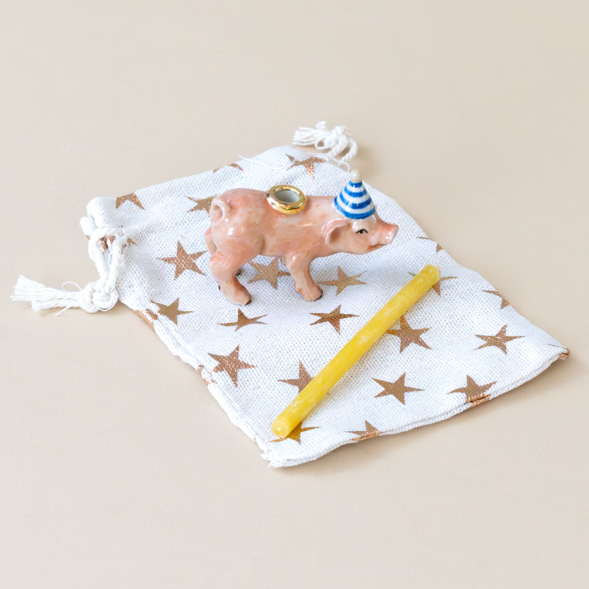 heirloom-porcelain-cake-topper-piglet-with-storage-bag-and-candle