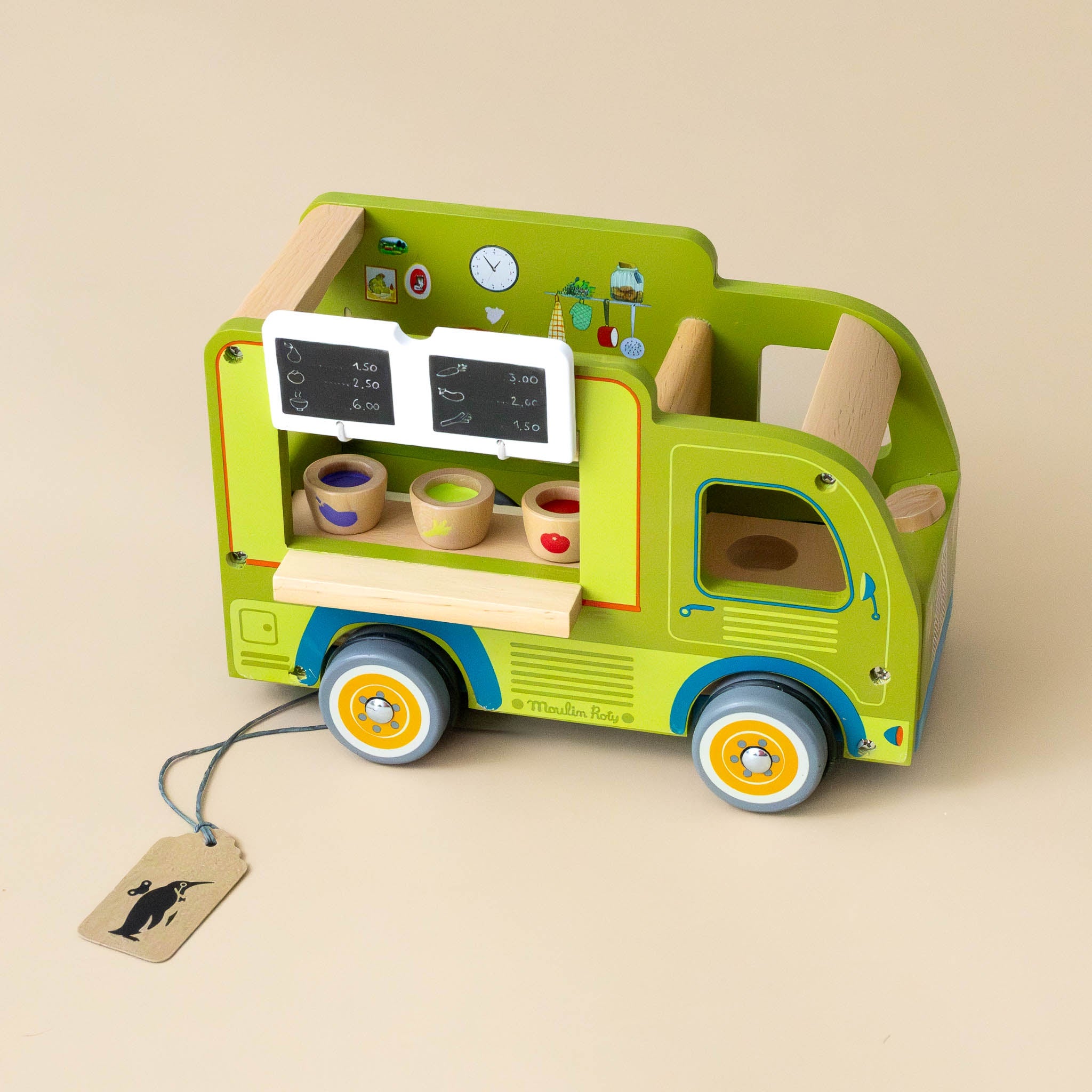 green-la-grande-famille-wooden-food-truck-play-set-with-chalkboards-and-food-containers