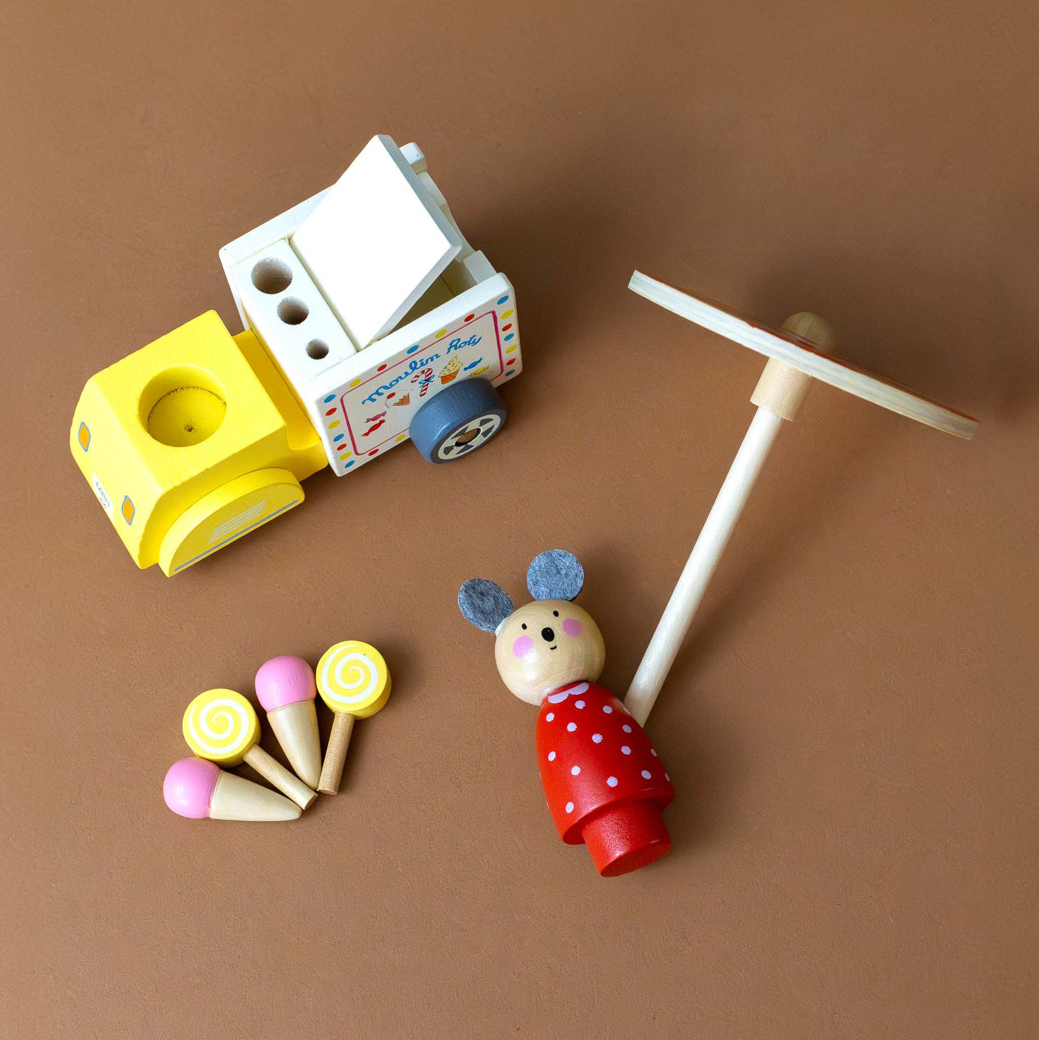 la-grande-famille-wooden-ice-cream-trike-play-set-includes-mouse-parasol-4-ice-creams-and-trike