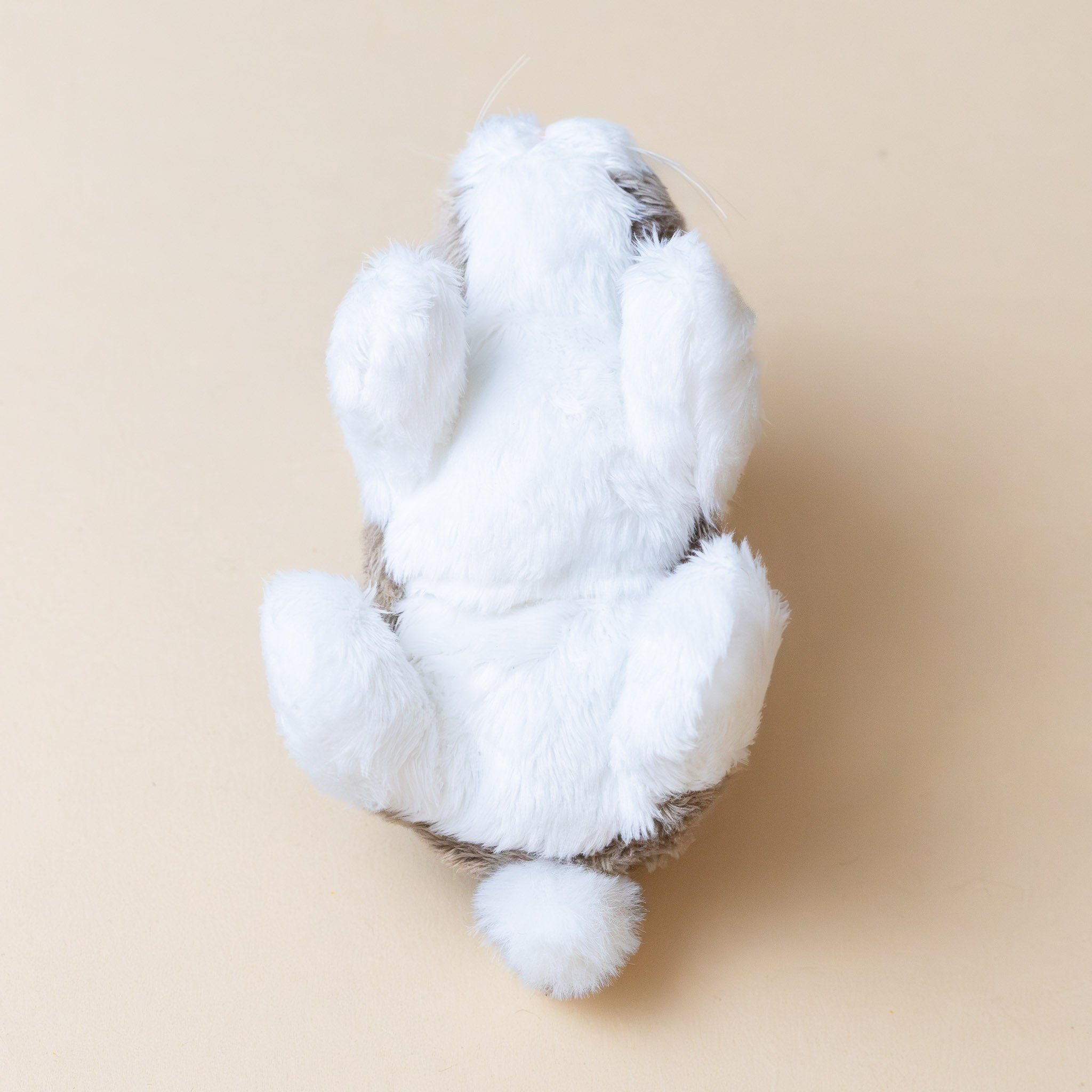 little-grey-and-white-bunny-finger-puppet-belly-with-finger-slot