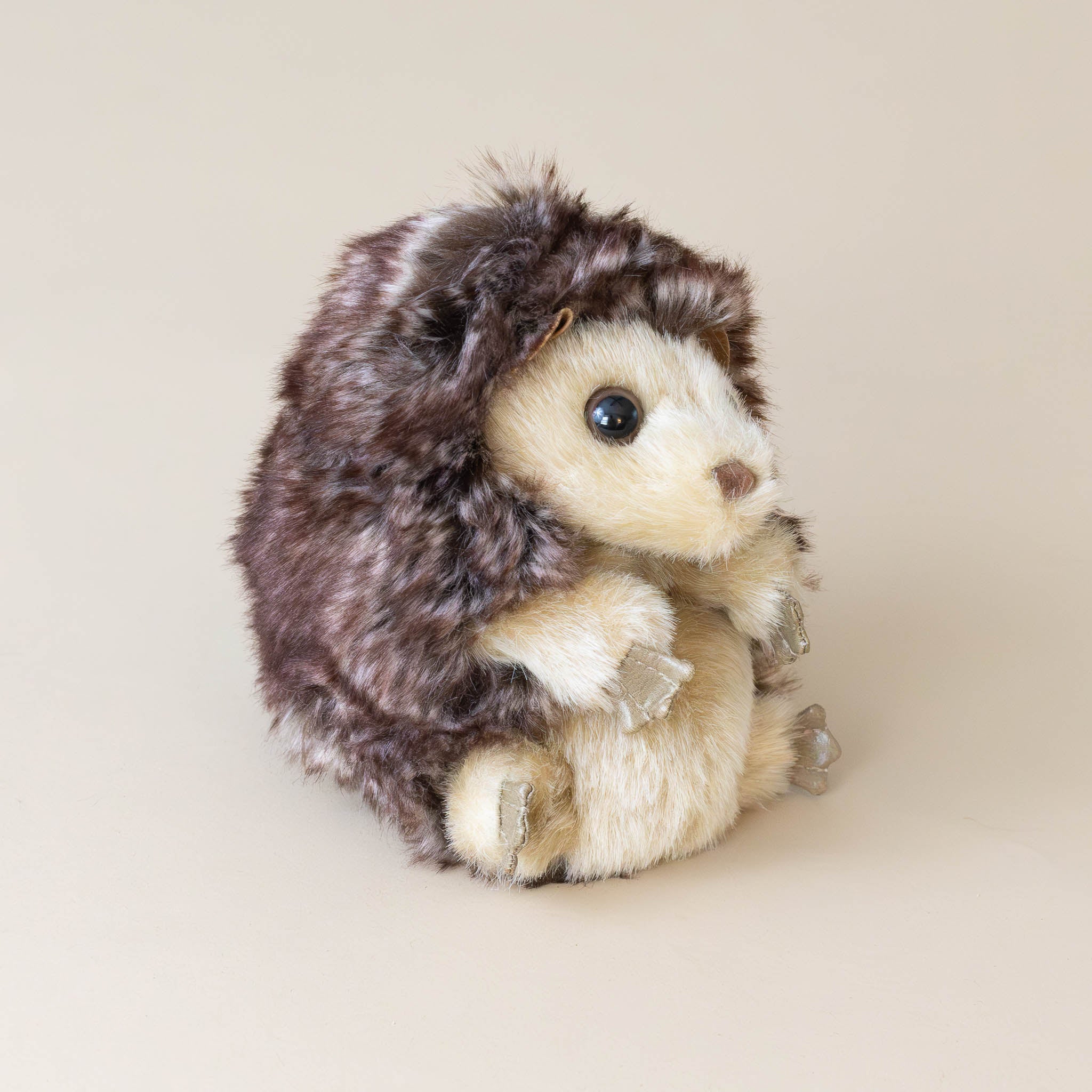 little-hedgehog-hand-puppet-side