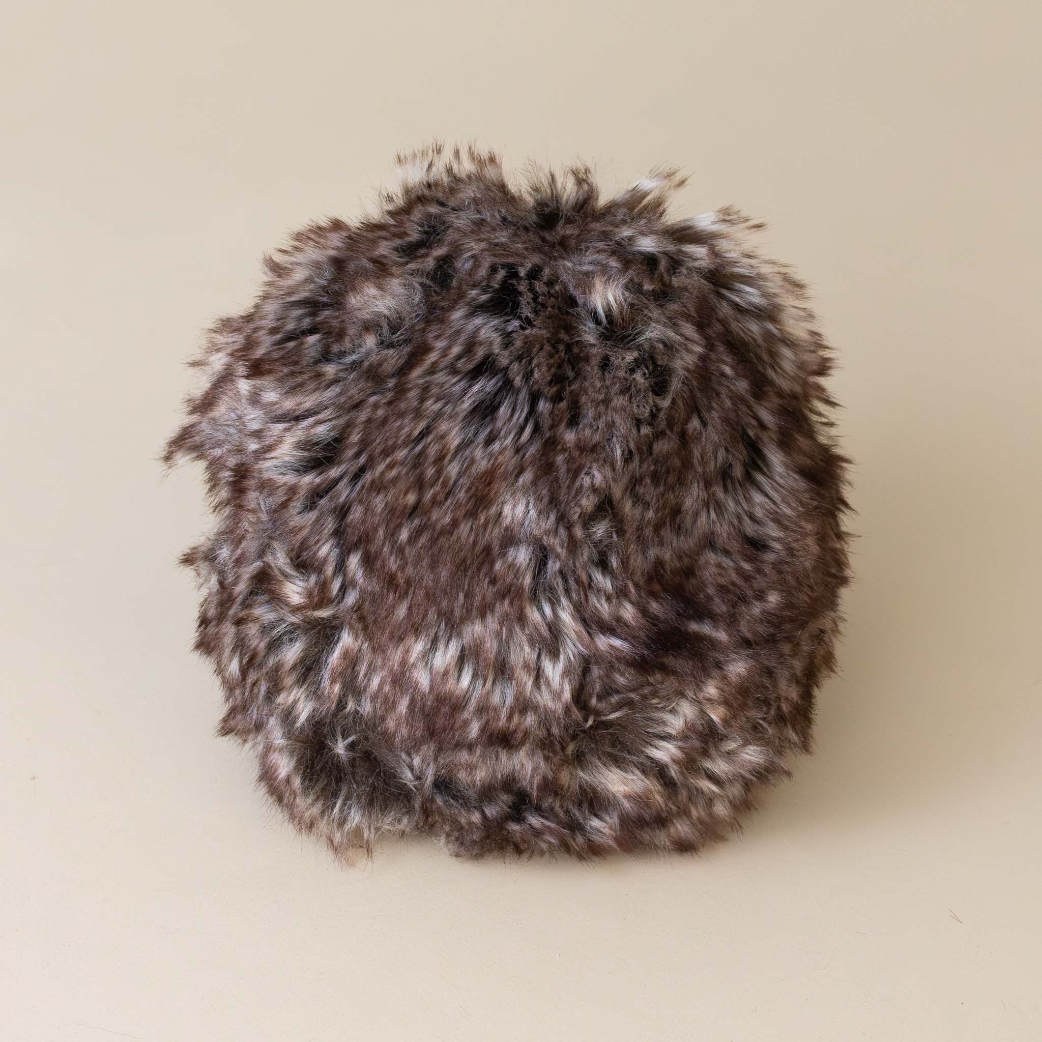 little-hedgehog-hand-puppet-brown-fur-back