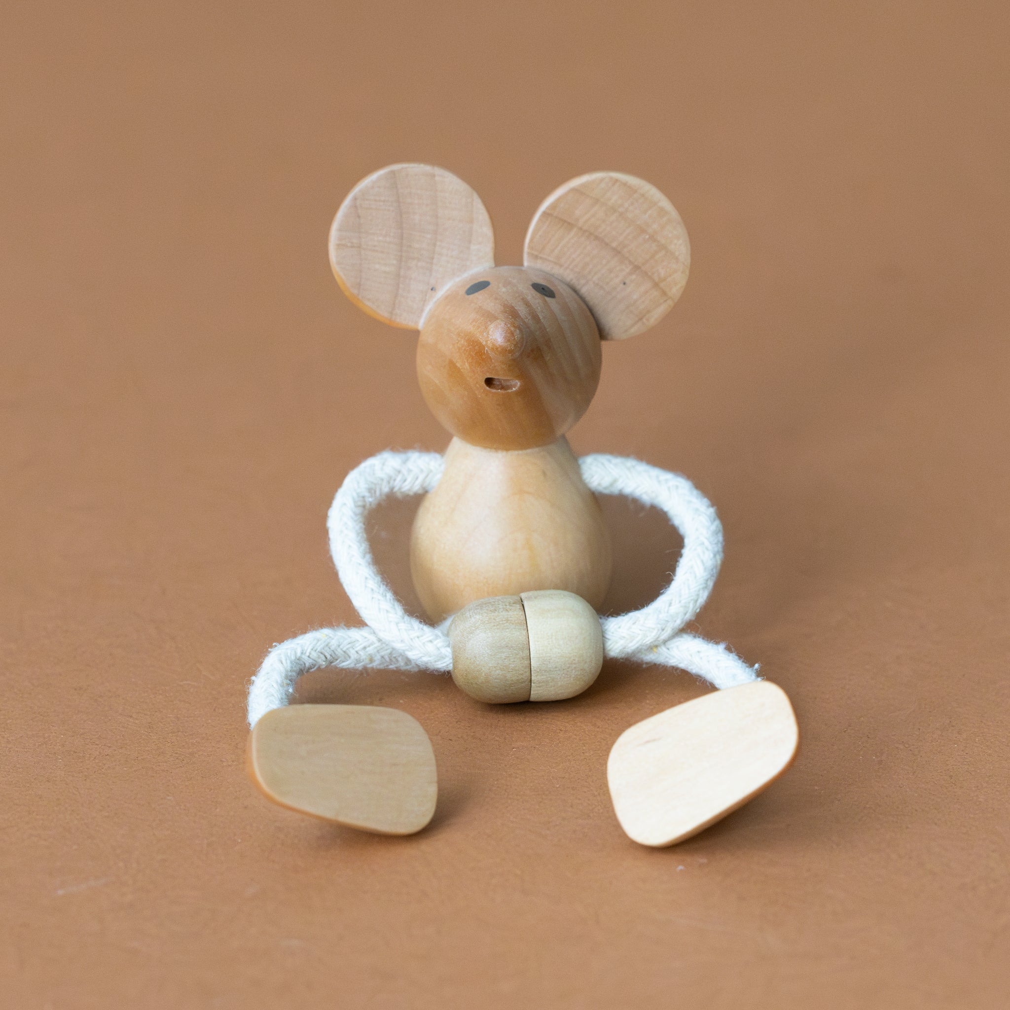 little-palimal-mouse-friend-natural-arms-connected