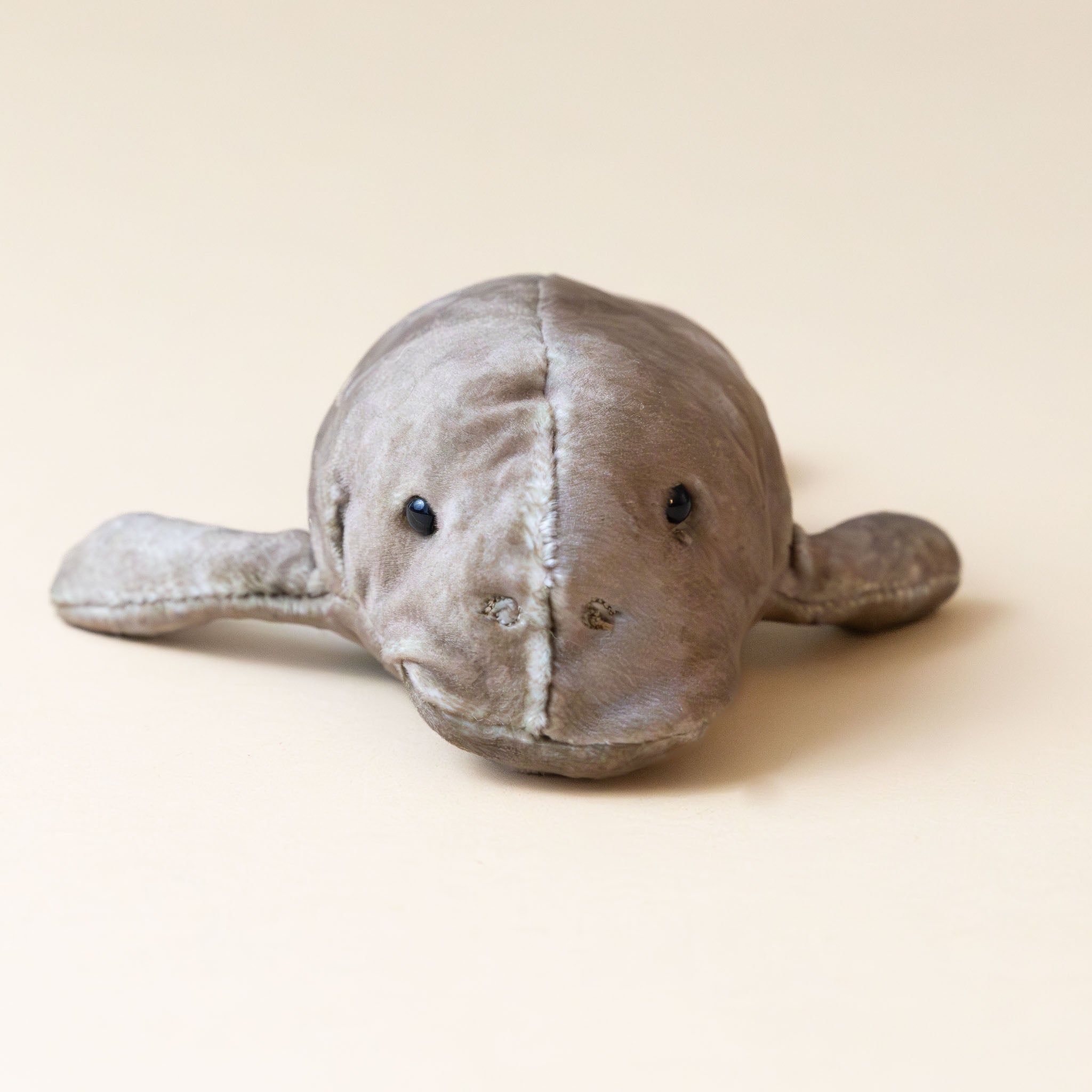 grey-mighty-manatee-finger-puppet-face