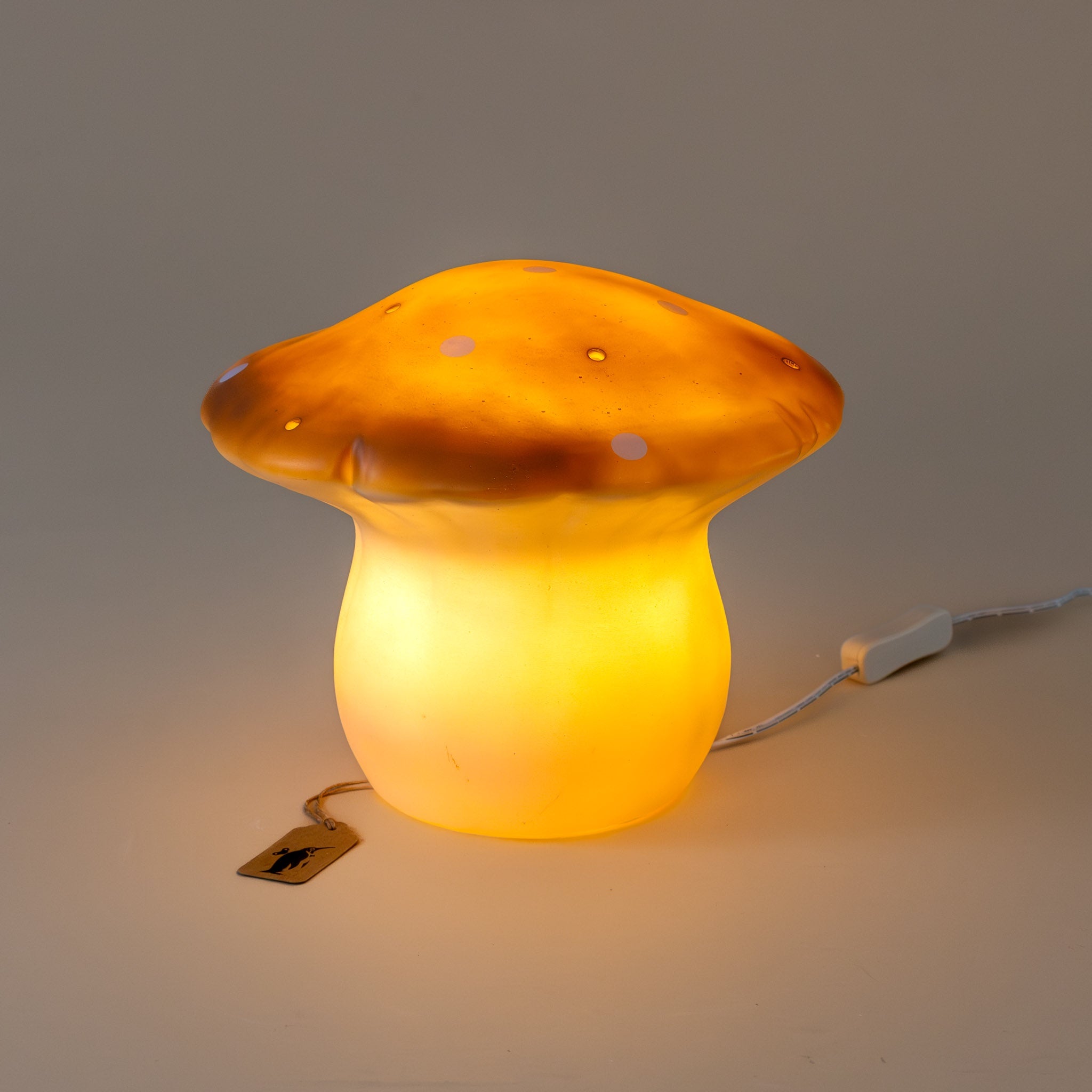 mushroom-lamp-chocolate-medium-lit