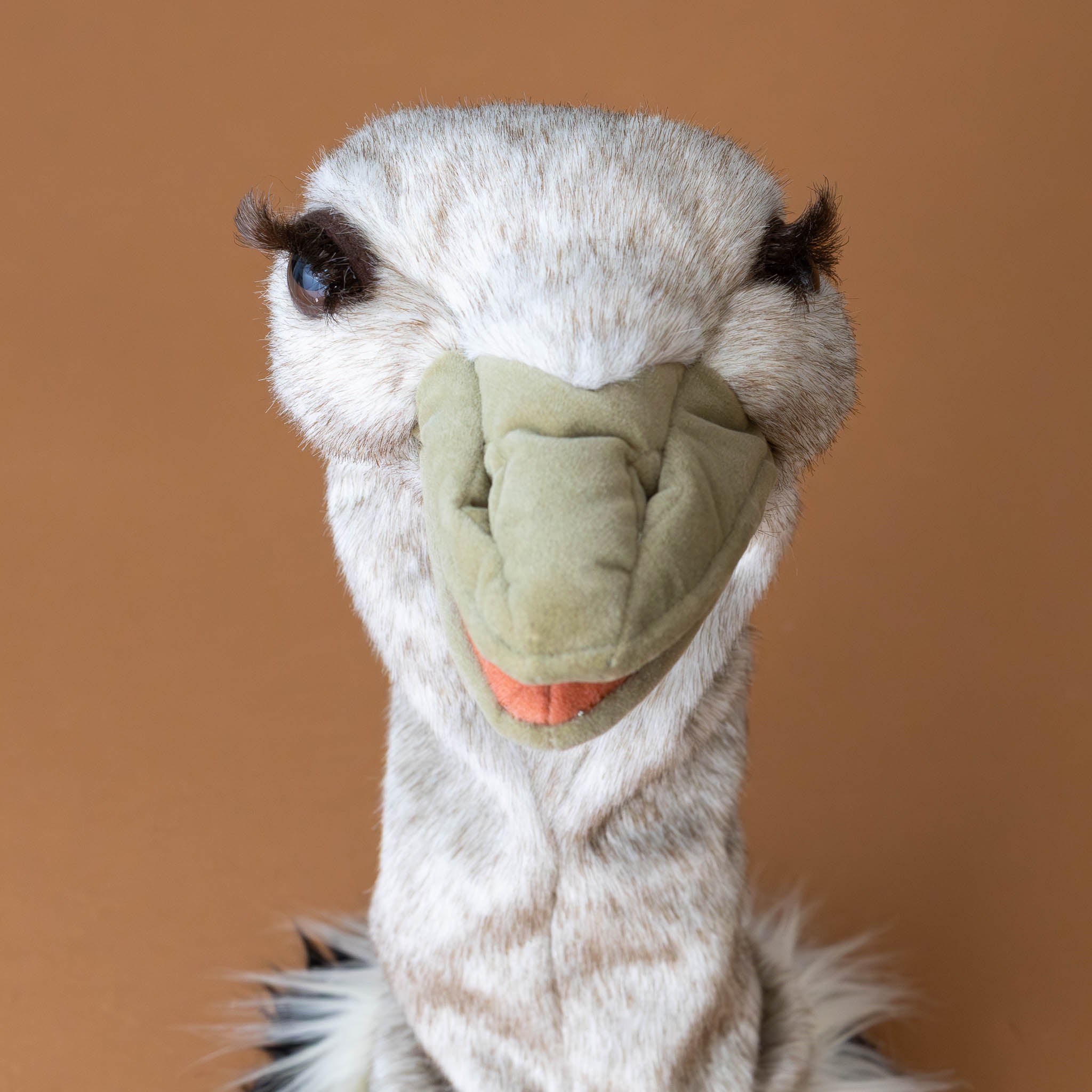 ollie-ostrich-stage-puppet-face