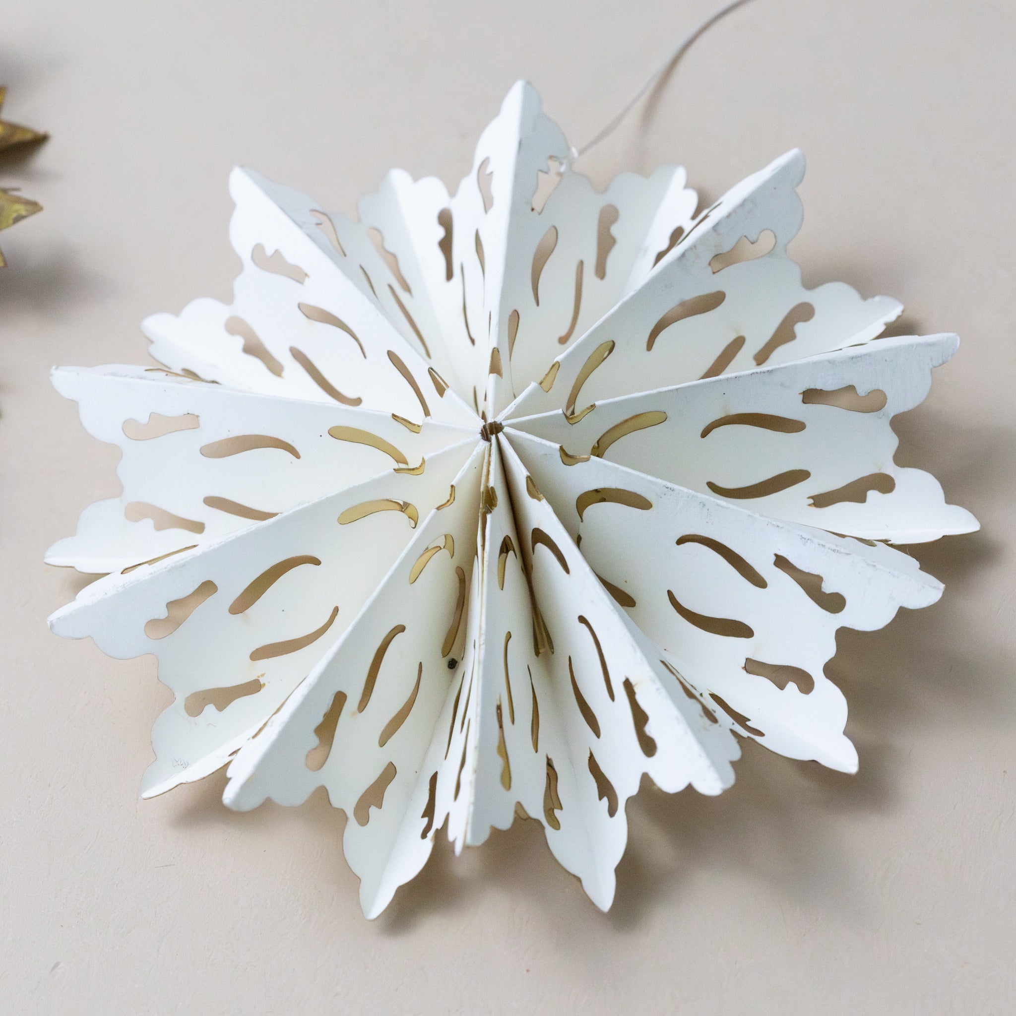 paper-snowflake-ornament-white