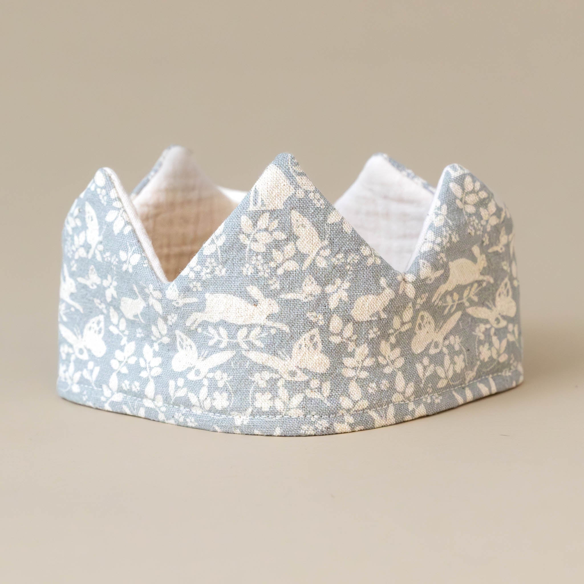 reversible-organic-cotton-muslin-party-crown-forest