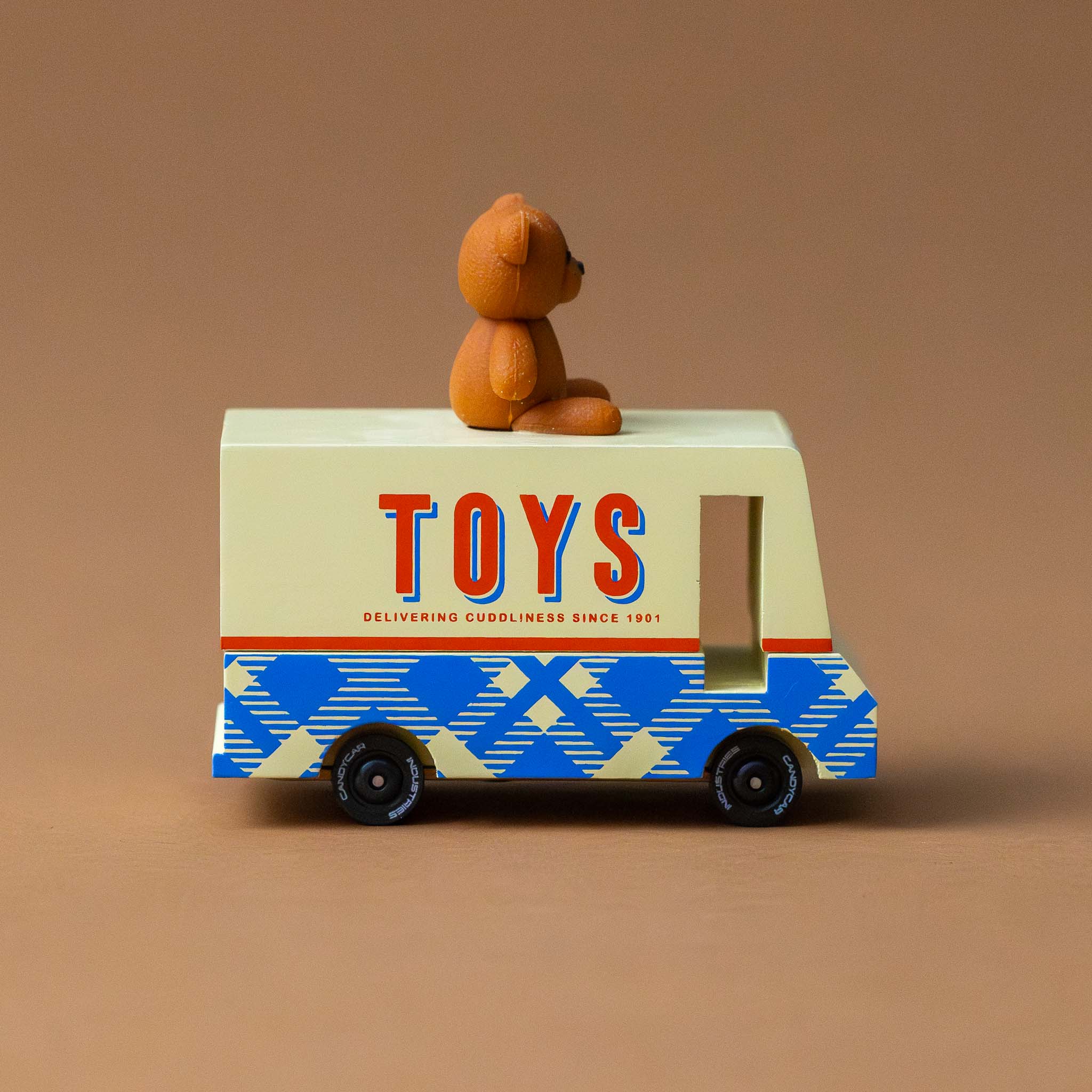 wooden-candyvan-teddy-bear-toy-van-side