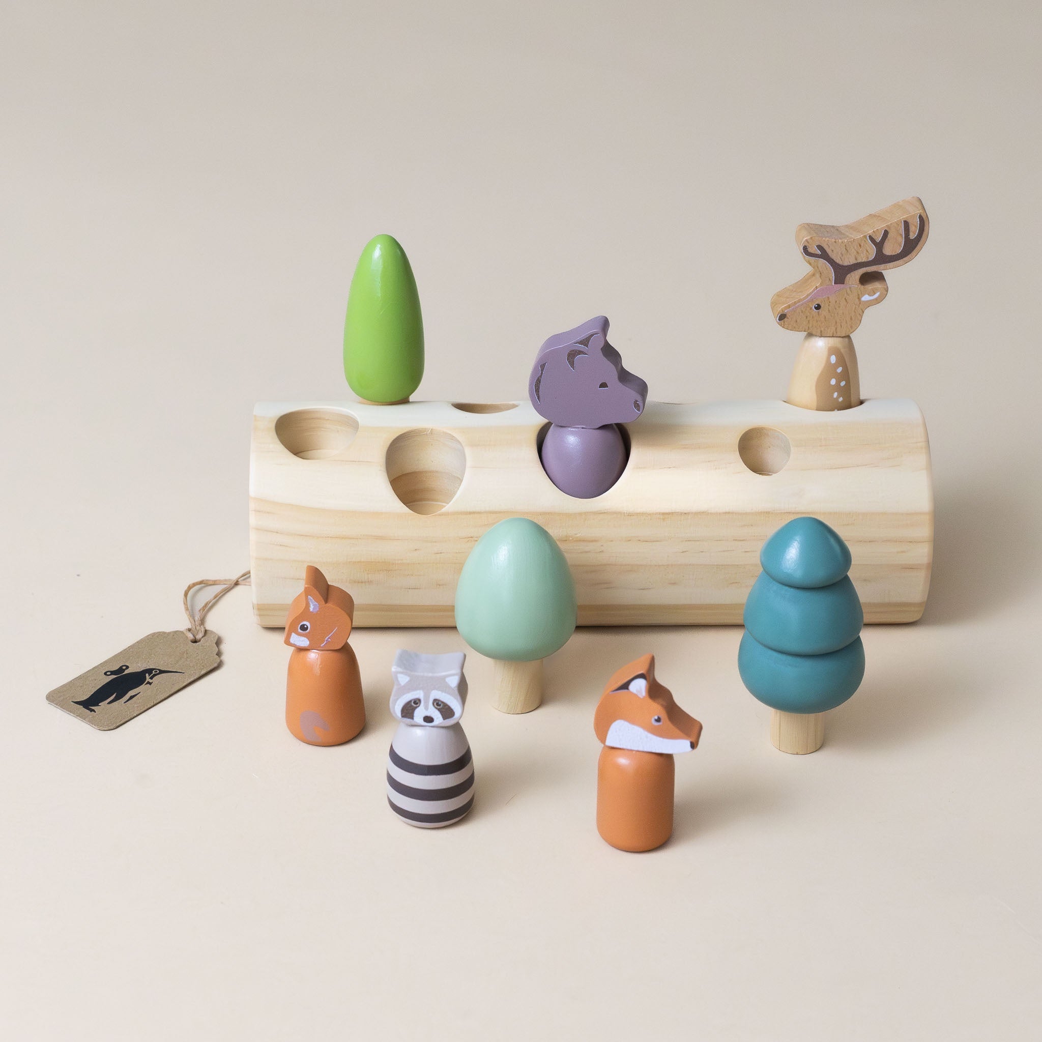 wooden-forest-friends-and-the-log-play-set-with-fox-deer-racoon-squirel-wolf-and-3-trees