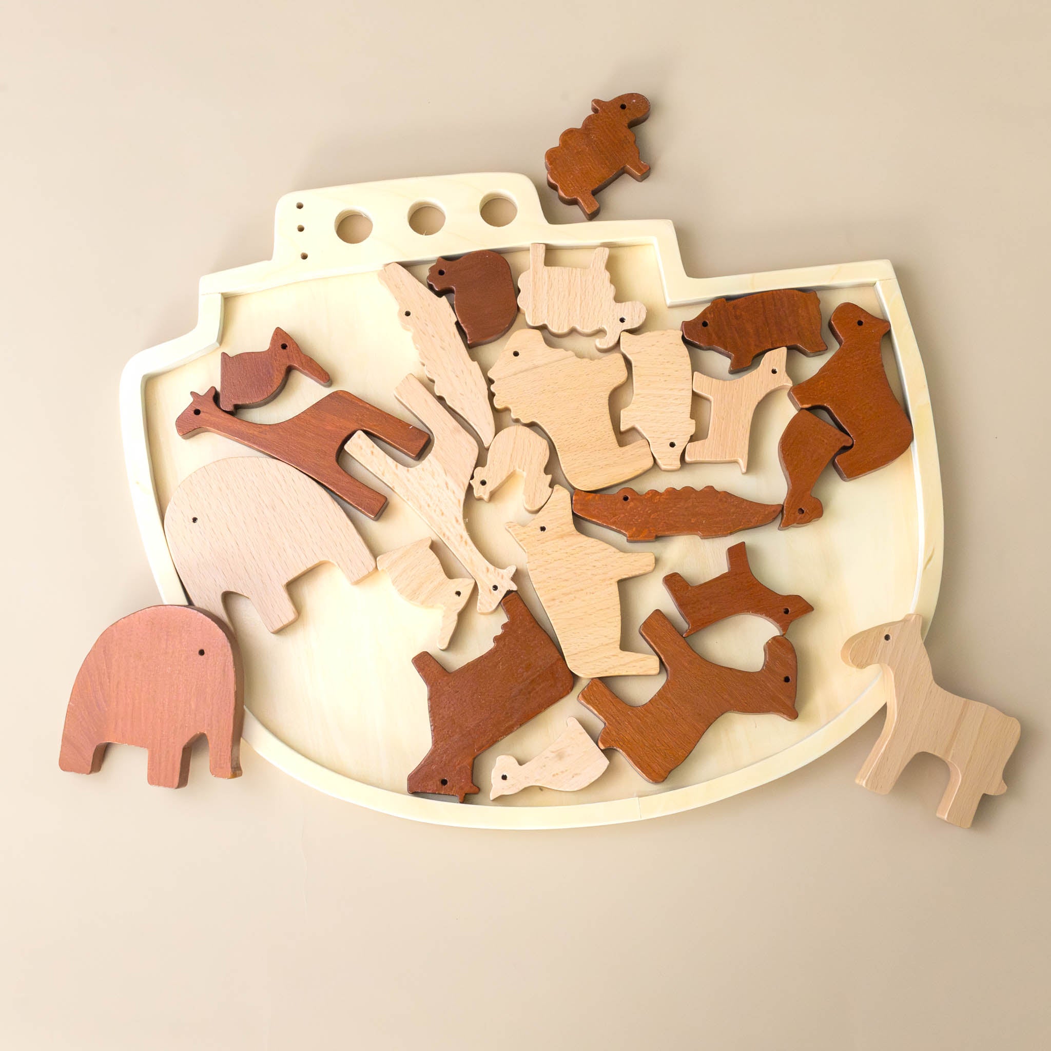 wooden-noahs-ark-puzzle-blonde-and-brown-animals