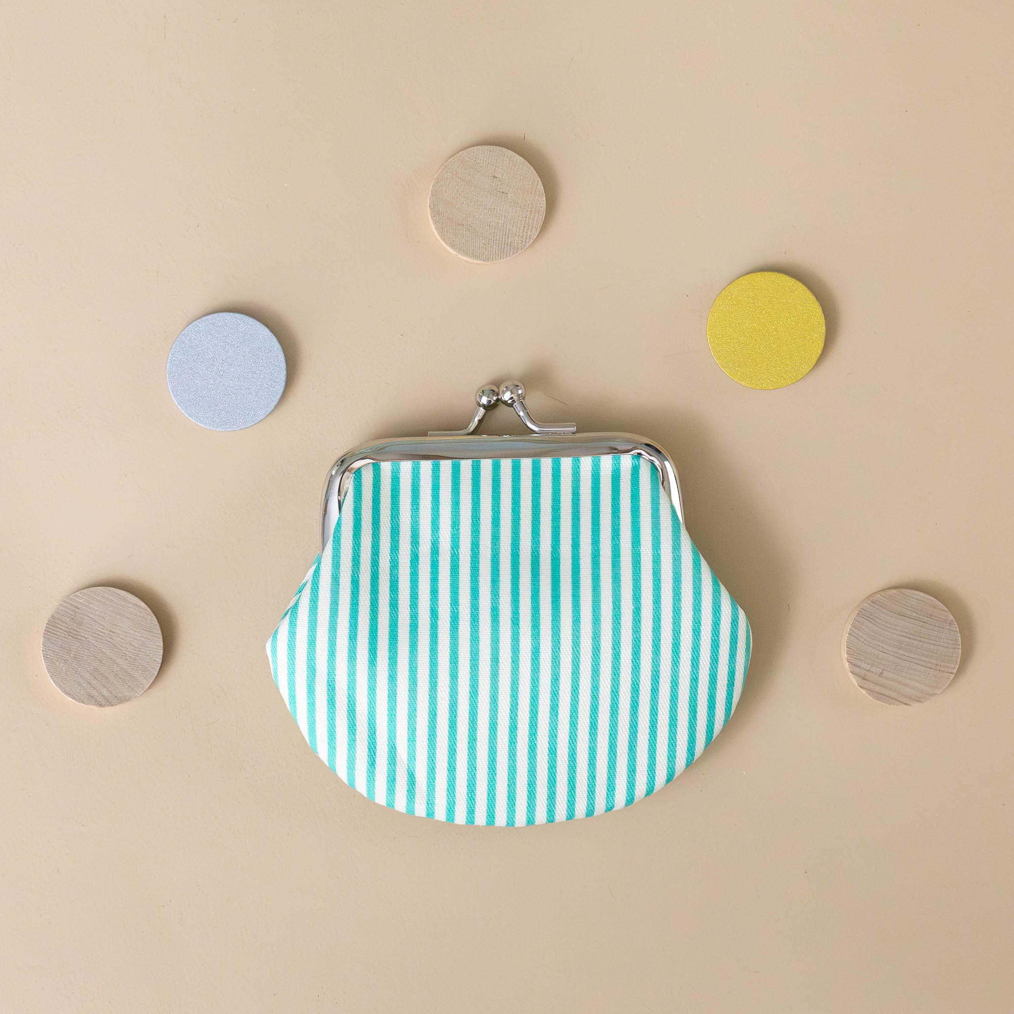 wooden-pretend-play-pay-phone-mint-striped-coin-purse-with-five-wooden-coins