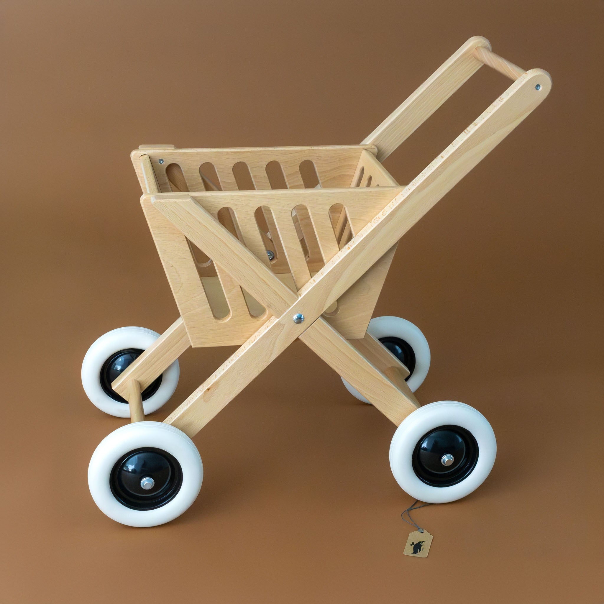 wooden-pretend-play-shopping-caddy