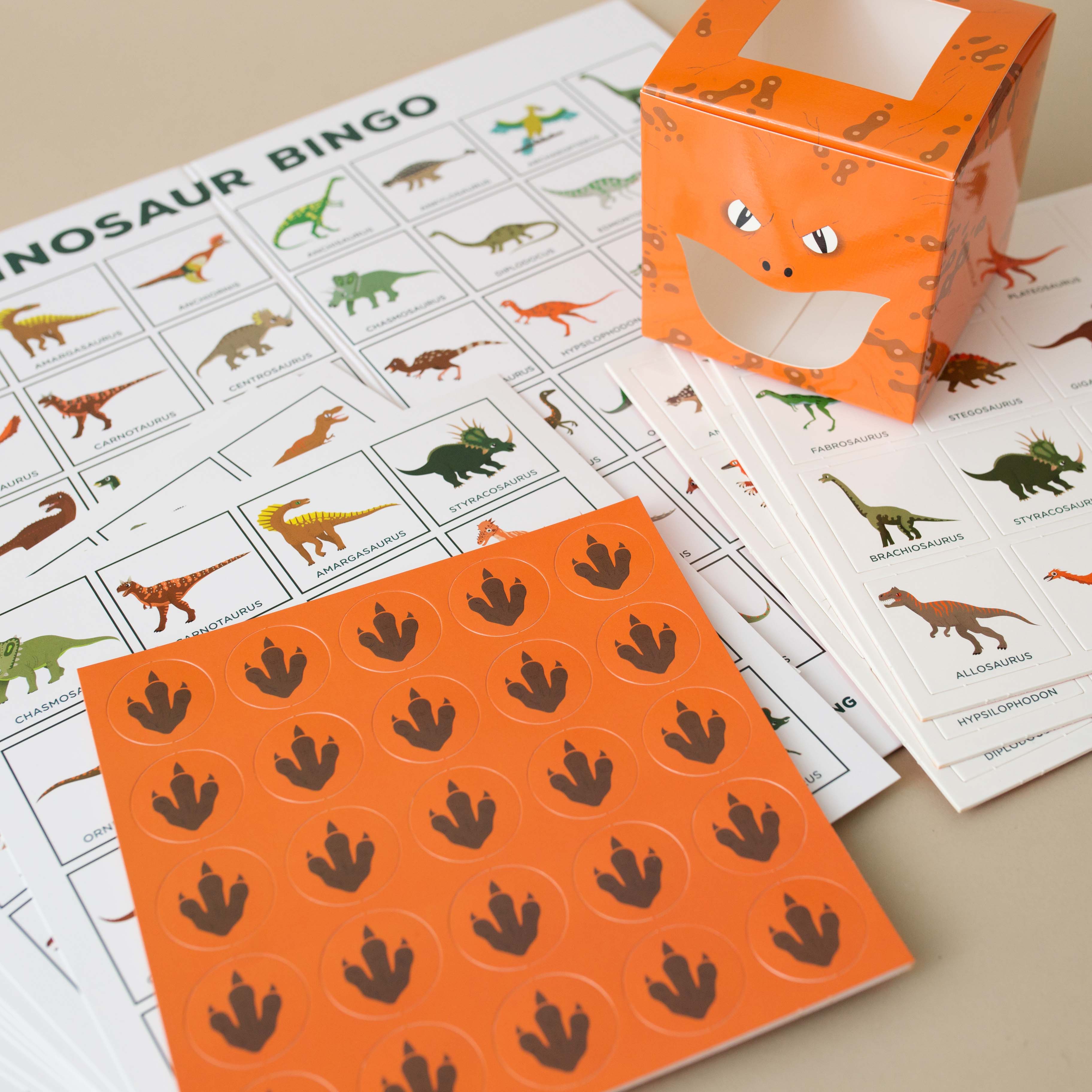 dinosaur-bingo-cards-and-markers