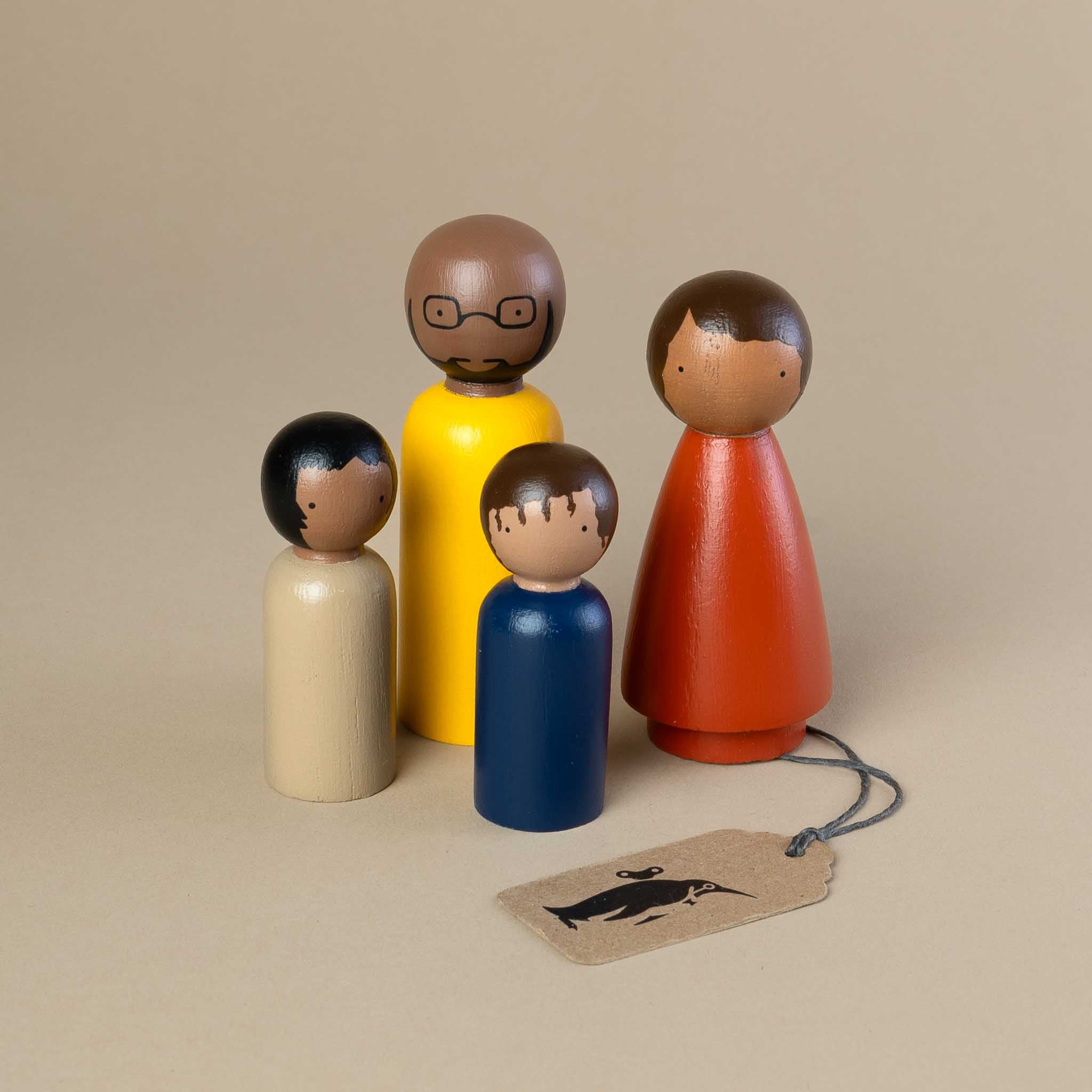 wooden-peg-doll-set-organic-family-ii